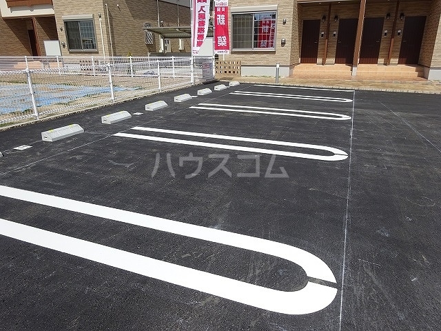 2/3 駐車場