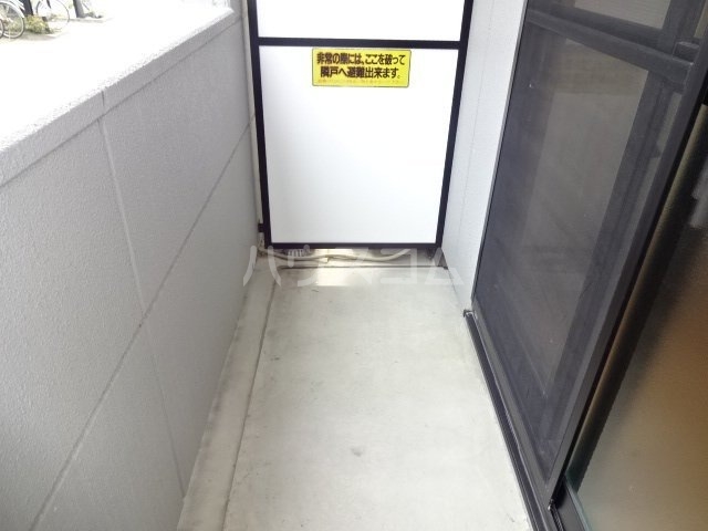 18/25 バルコニー