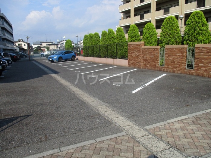 18/26 駐車場