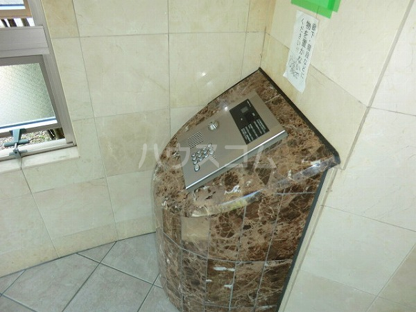 17/18 エントランス