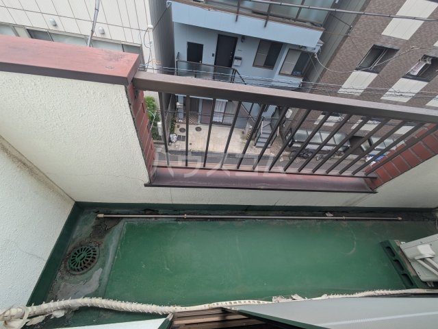 25/30 バルコニー