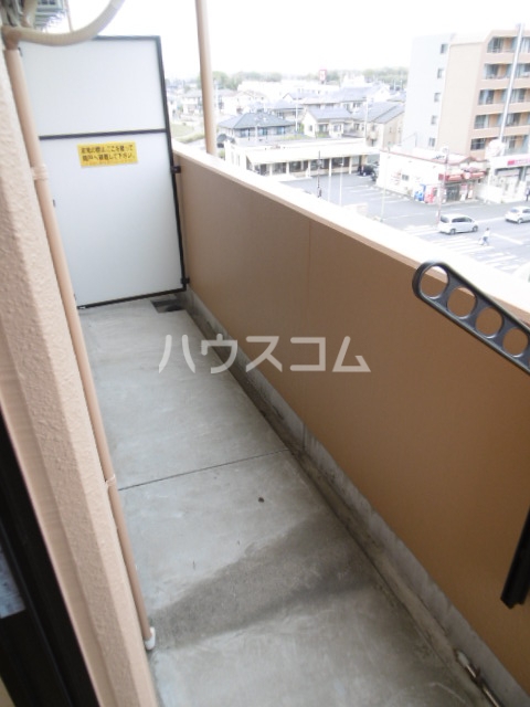 23/30 バルコニー