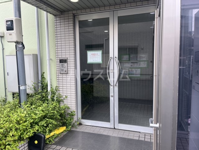 15/23 エントランス