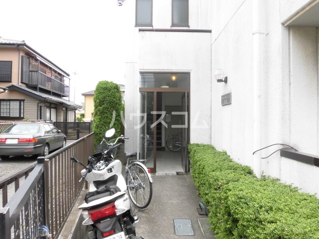 21/23 エントランス