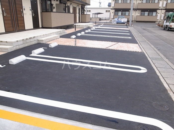 14/15 駐車場