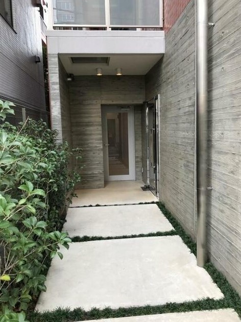 2/5 エントランス