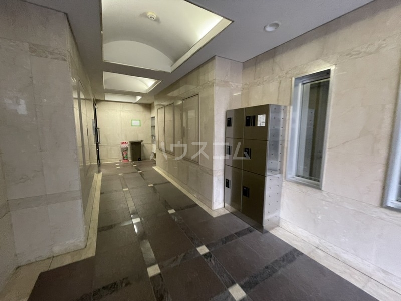 14/20 エントランス