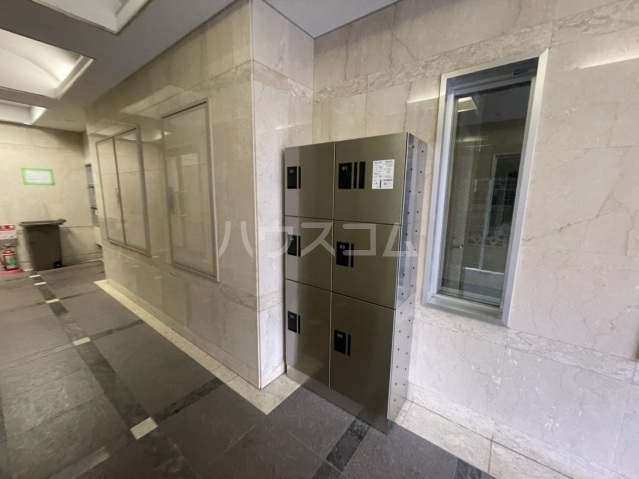 17/23 エントランス