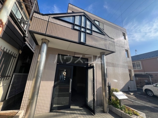 16/25 エントランス