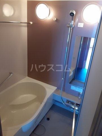 13/30 浴室