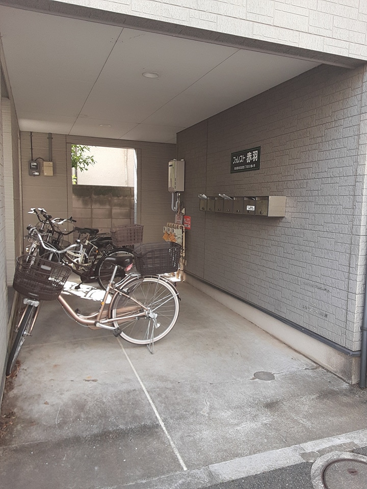 2/5 エントランス