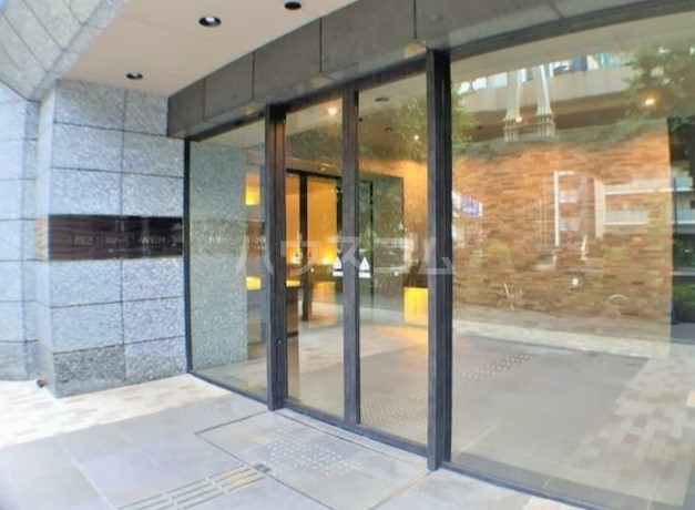 29/30 エントランス