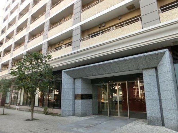 21/28 エントランス