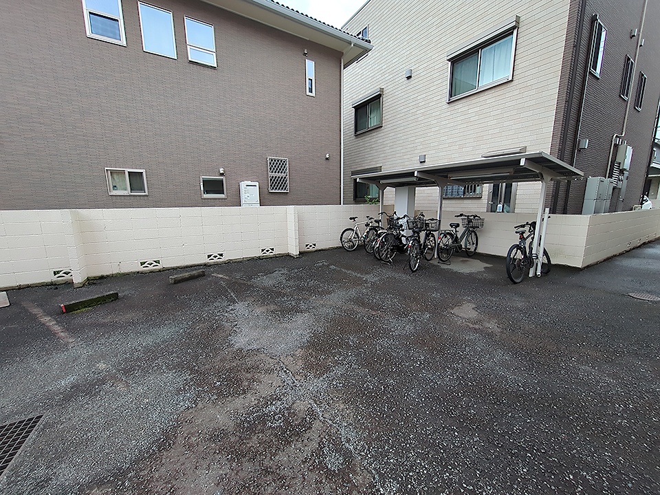 28/30 駐車場