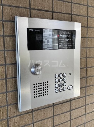 17/19 エントランス