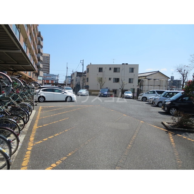 18/25 駐車場