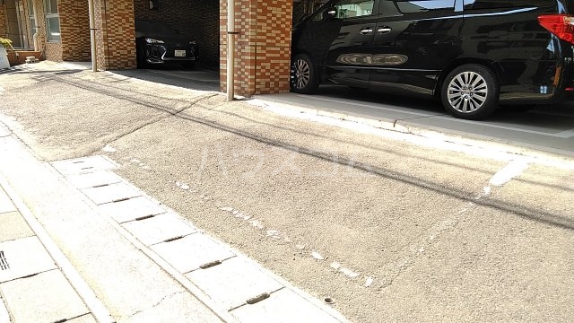 22/30 駐車場