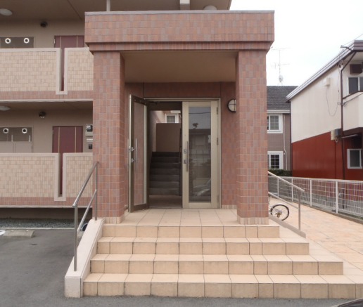 18/29 エントランス