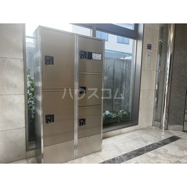 19/26 エントランス