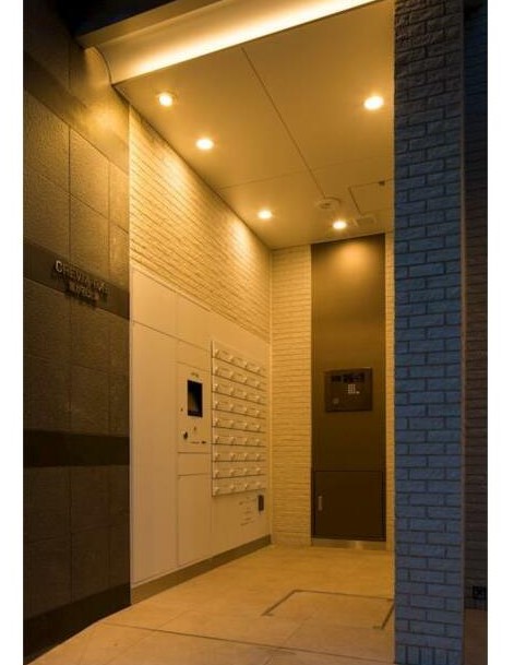 21/26 エントランス