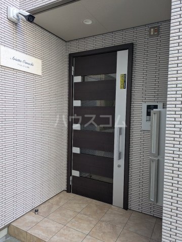 23/30 エントランス