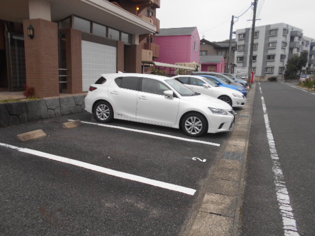 21/30 駐車場