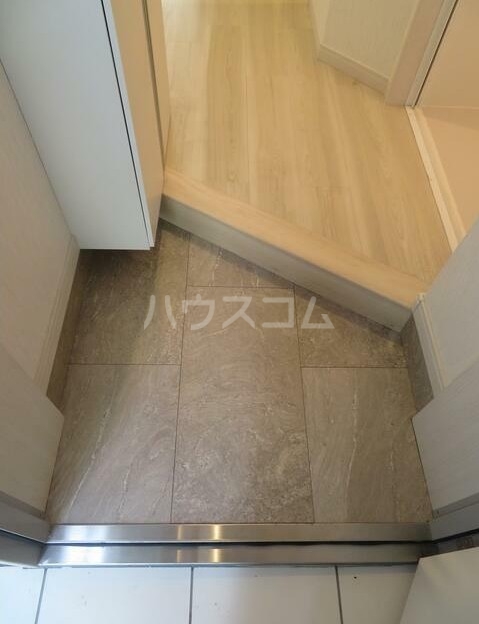 14/30 玄関