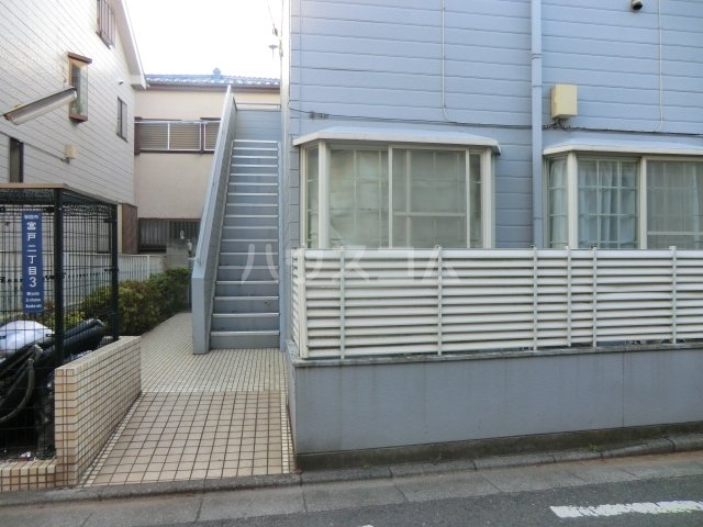 15/21 エントランス