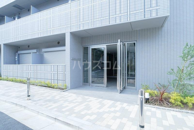 18/22 エントランス