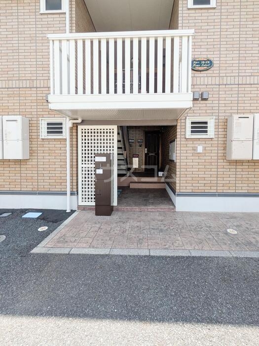 15/17 エントランス