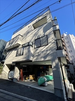 23/30 エントランス