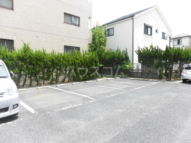 22/23 駐車場