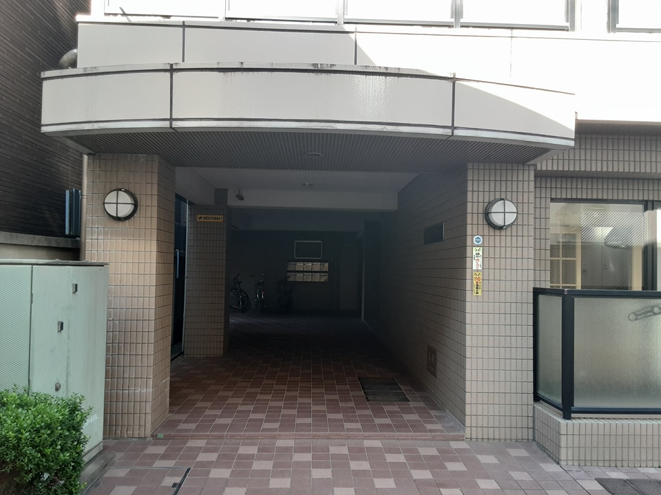 2/3 エントランス