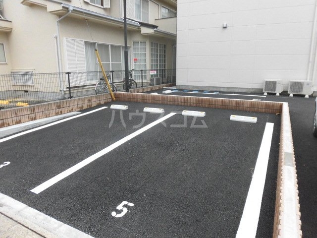 23/25 駐車場
