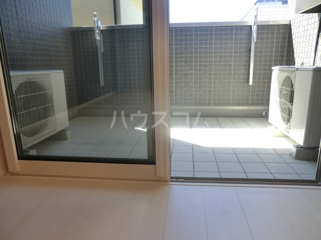 21/28 エントランス