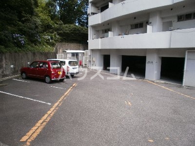 14/23 駐車場