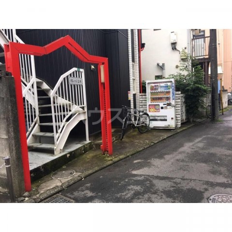 22/30 エントランス