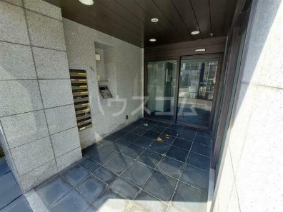 25/30 エントランス