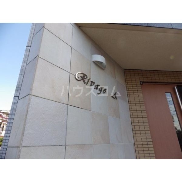 22/29 エントランス