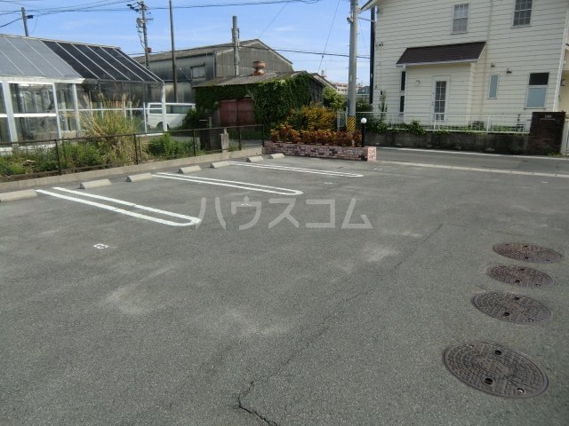 18/23 駐車場