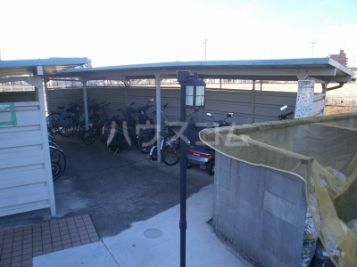 17/27 エントランス