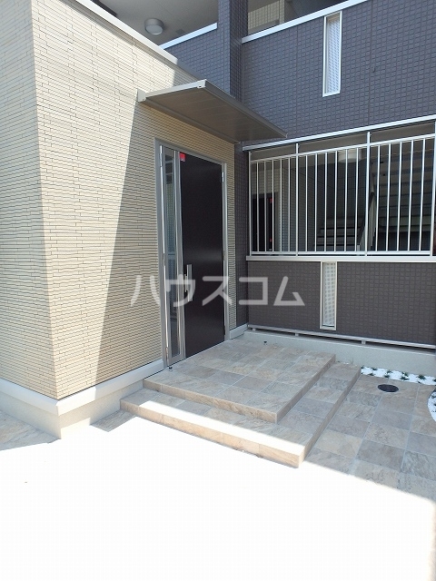 16/22 エントランス