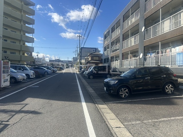 2/11 駐車場