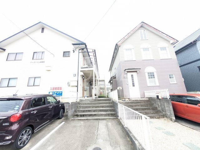 27/30 エントランス