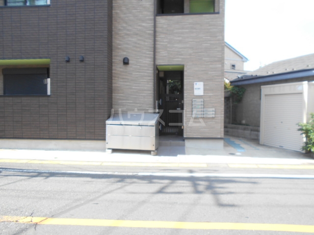 21/24 駐車場