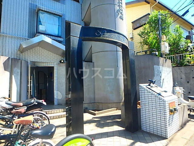 21/27 エントランス