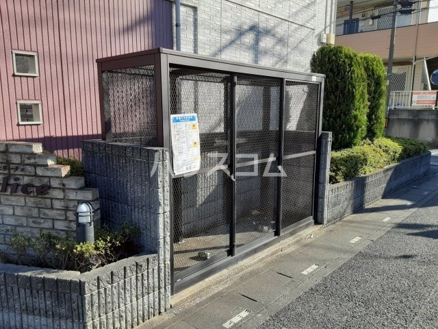 13/24 エントランス