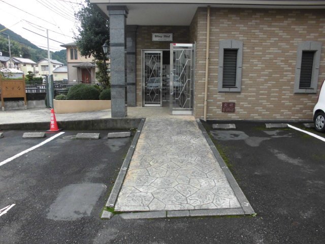 21/23 エントランス