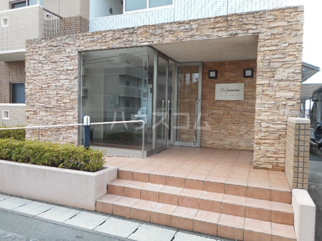 17/22 エントランス