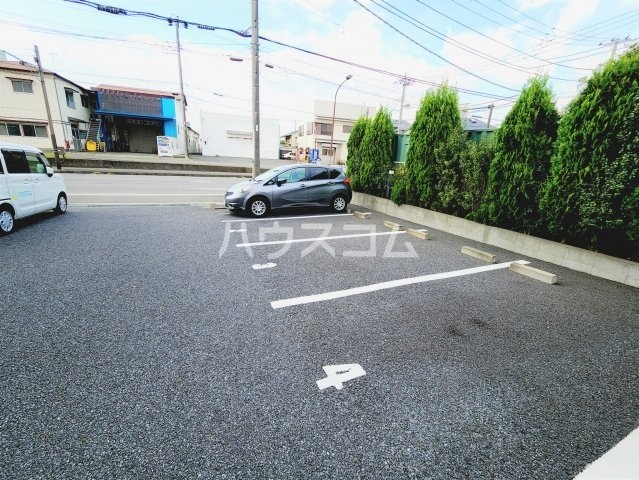 20/29 駐車場